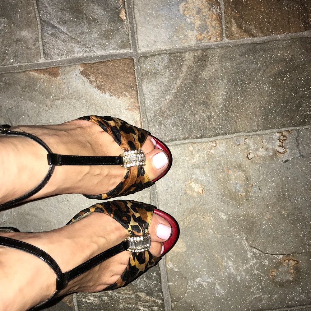 Guess Sandals